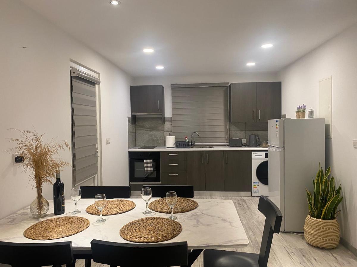 Appartement Luxury Lavender à Larnaca Extérieur photo